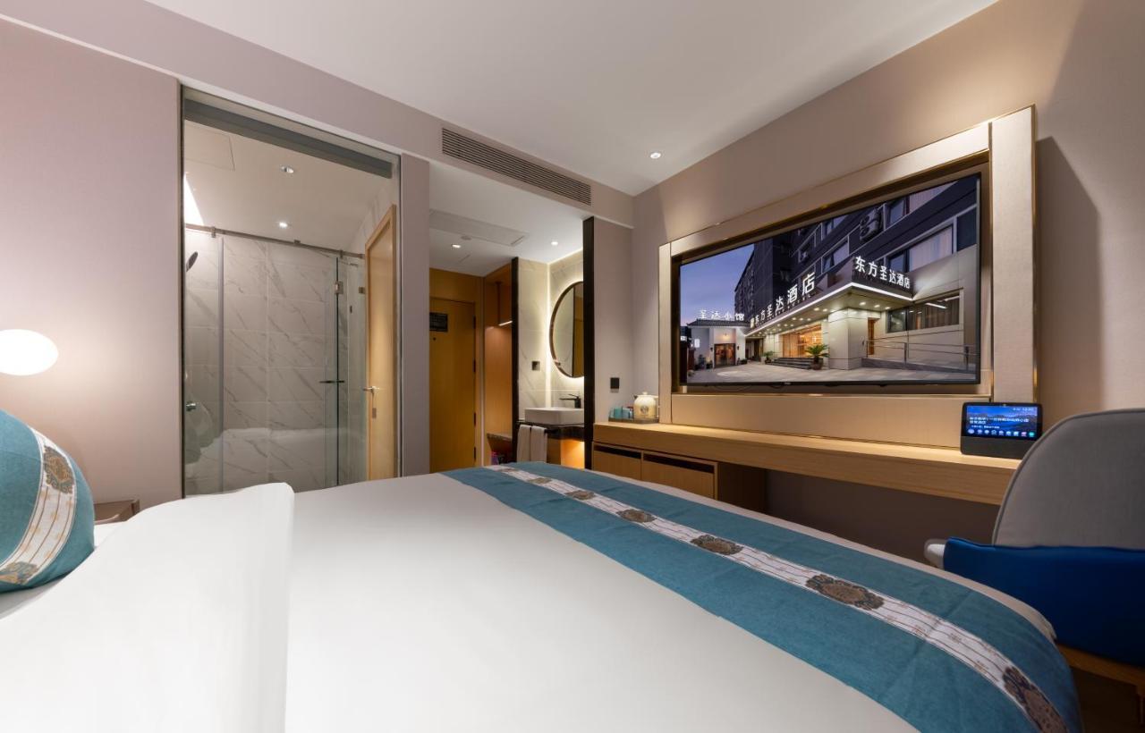 East Sacred Hotel: Tiananmen Square Proximity with Tourism Services Beijing Exterior photo Deluxe Room