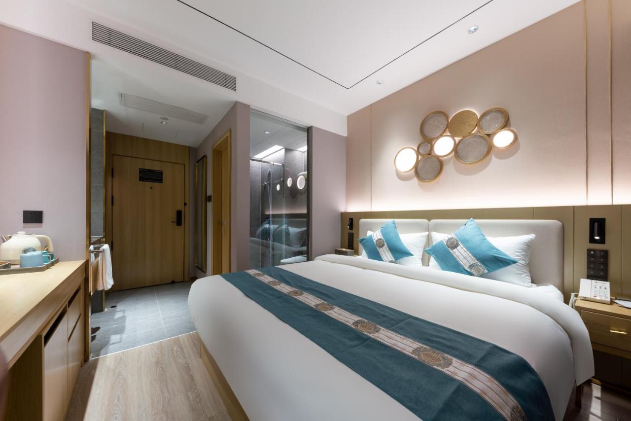 East Sacred Hotel: Tiananmen Square Proximity with Tourism Services Beijing Exterior photo A room at the hotel