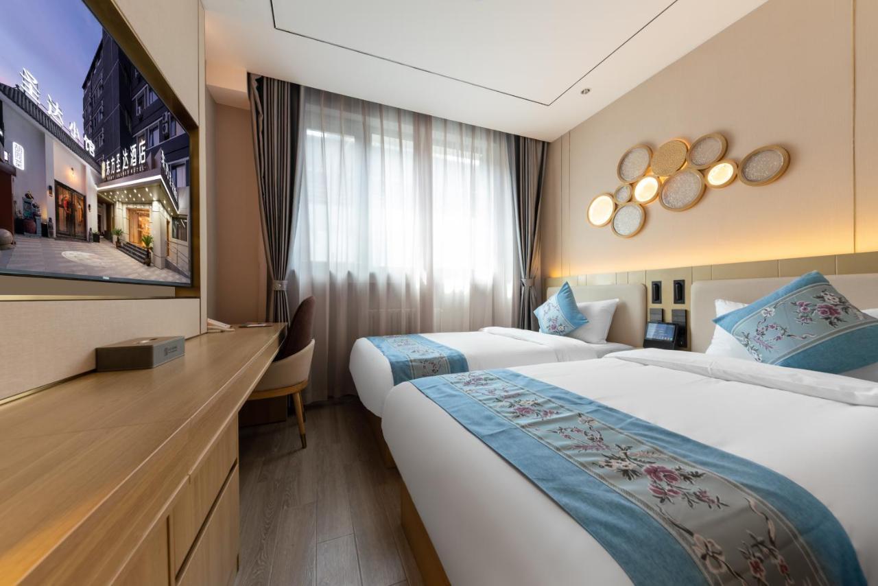 East Sacred Hotel: Tiananmen Square Proximity with Tourism Services Beijing Exterior photo Deluxe Room