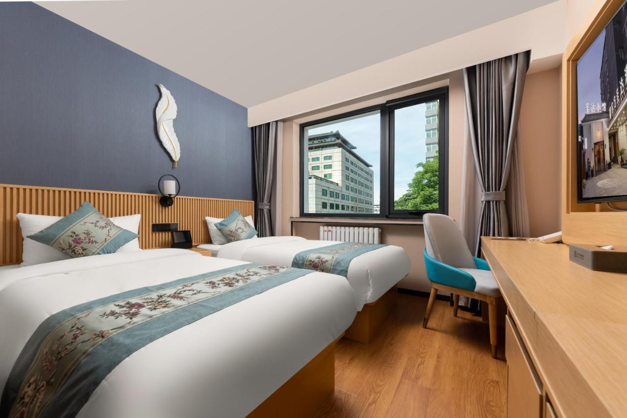 East Sacred Hotel: Tiananmen Square Proximity with Tourism Services Beijing Exterior photo